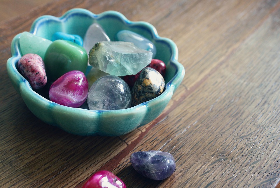 wiccan altar ideas - gemstones